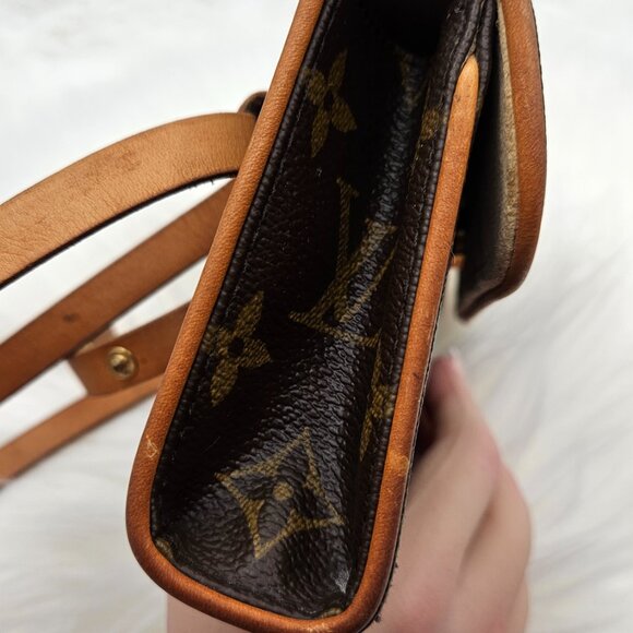 Louis Vuitton Monogram Florentine - Picture 12 of 17
